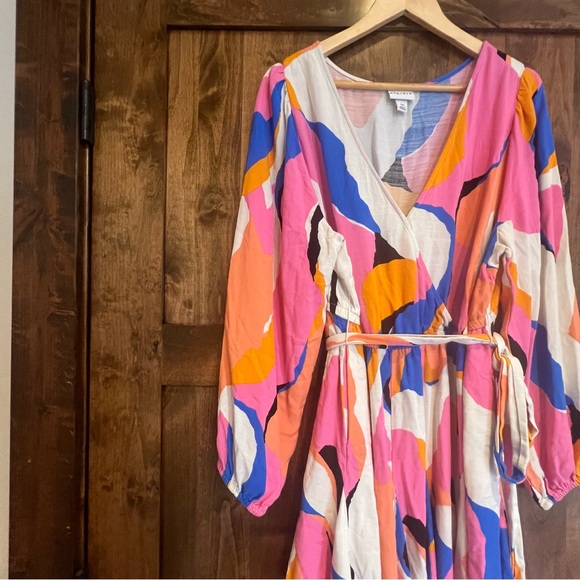 Woman’s XXL dress. Balloon sleeves, v-neck, tie waist. Pink, blue, and orange! - Picture 4 of 11